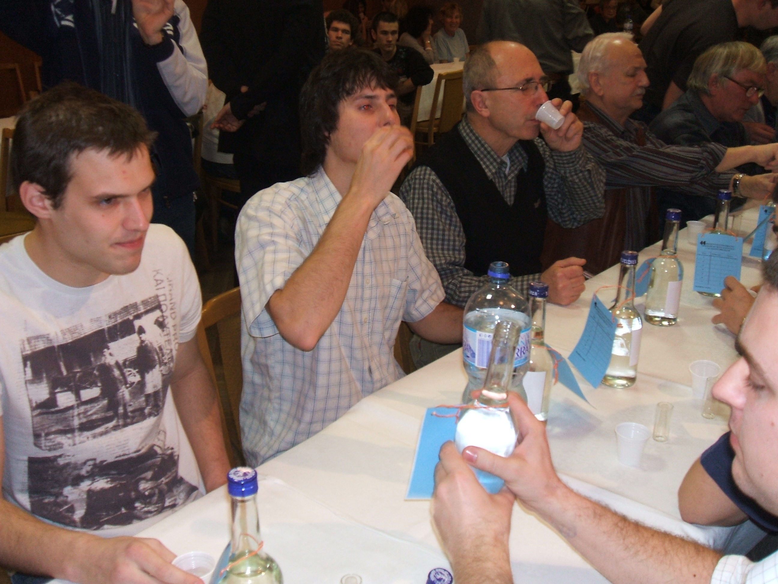 Košt slivovice 2009 053.jpg