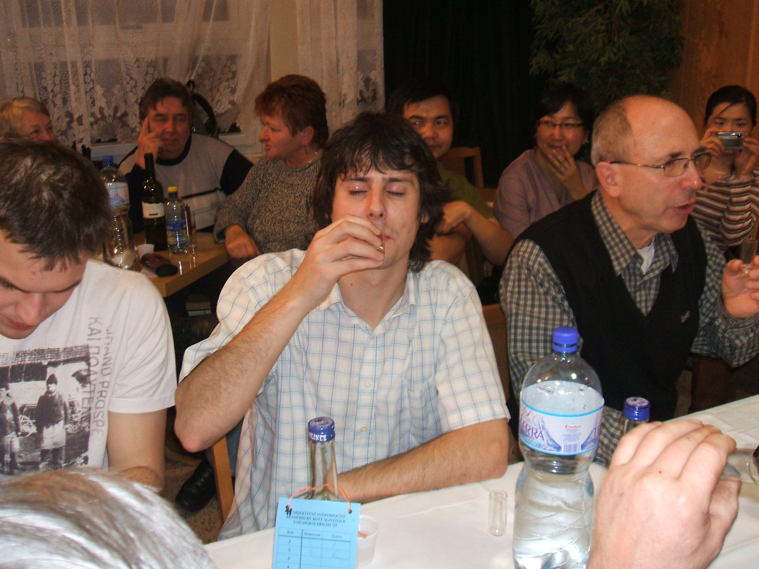 Košt slivovice 2009 068.jpg