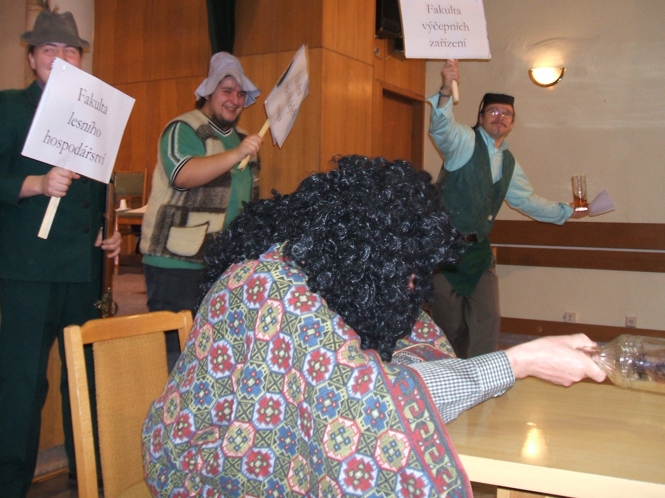 Košt slivovice 2009 085.jpg