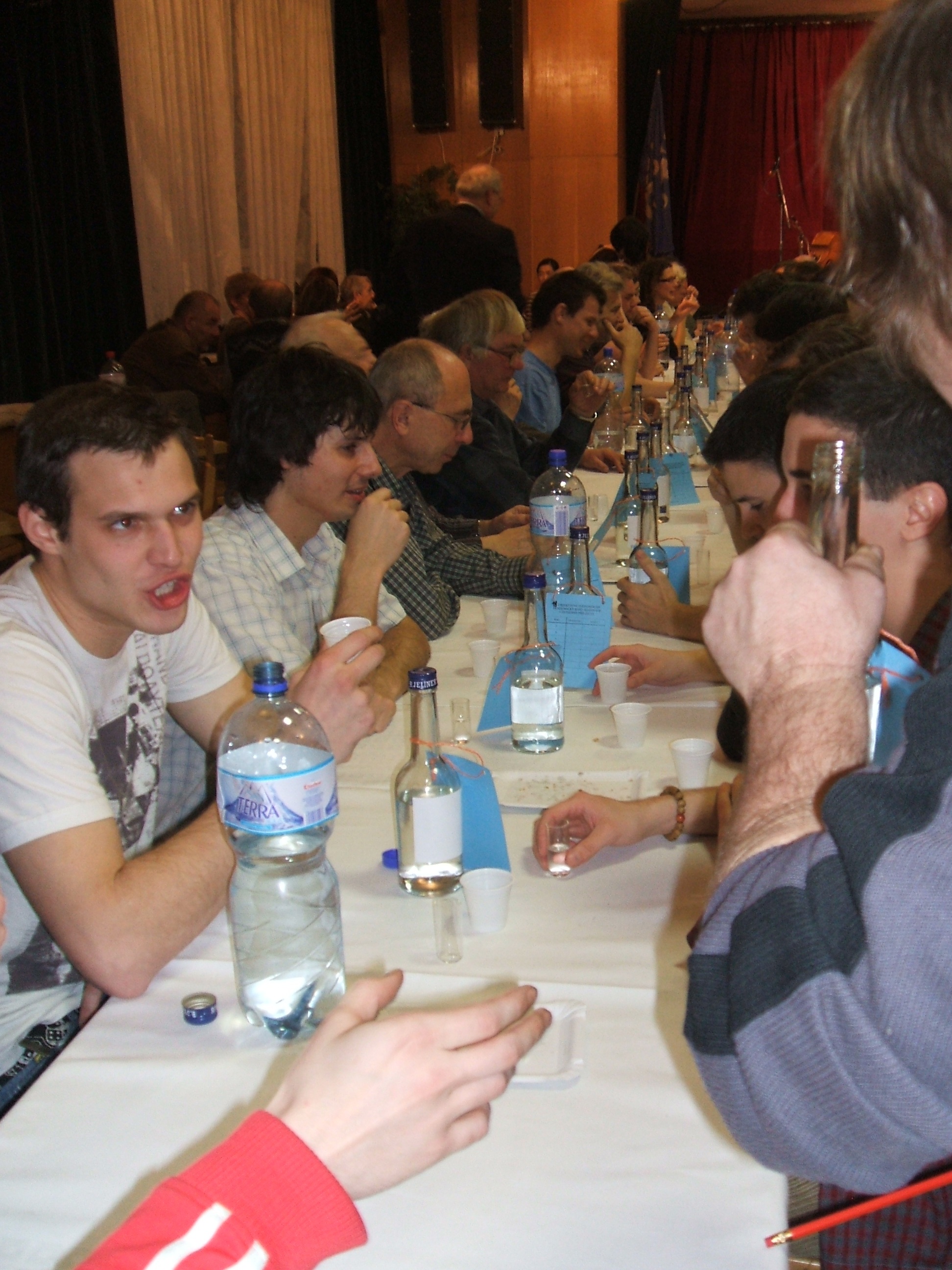 Košt slivovice 2009 086.jpg