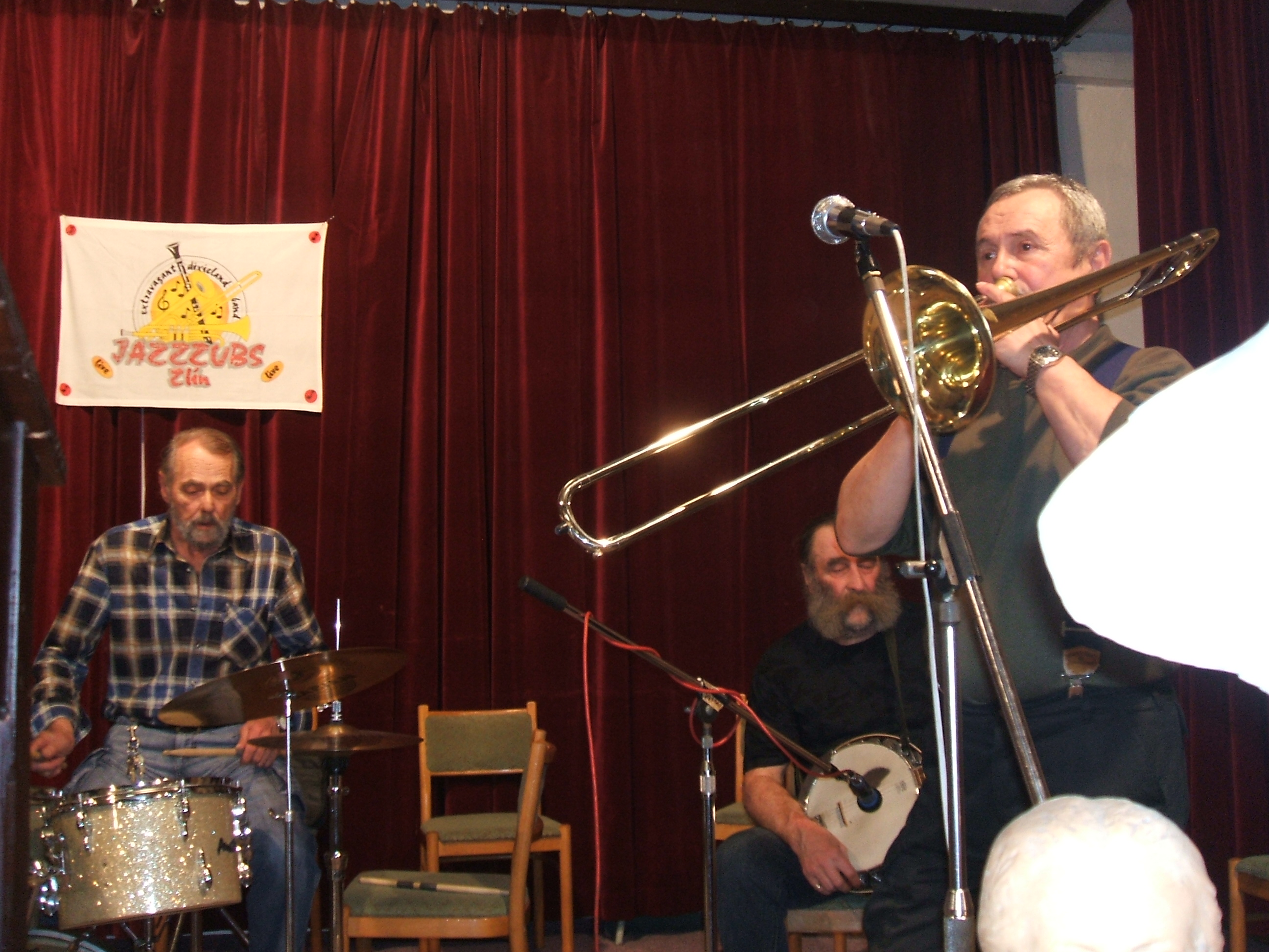 Košt slivovice 2009 102.jpg